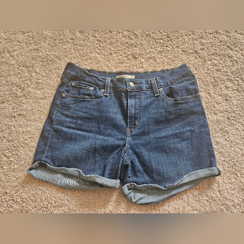 Levi's Mid Length Denim Blue Shorts Womens Size 31 Like New